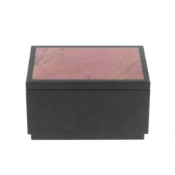 Шкатулка из родонита и долерита 9х7,5х5,3 см
