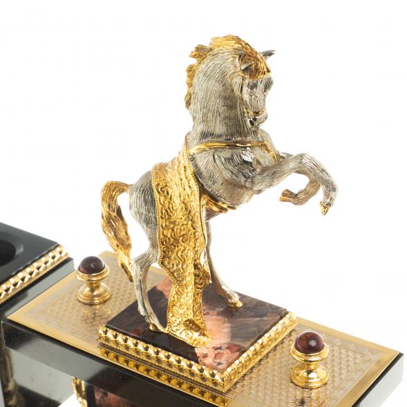 Настольный набор из яшмы &amp;quot;Конь на дыбах&amp;quot; Златоуст 123313