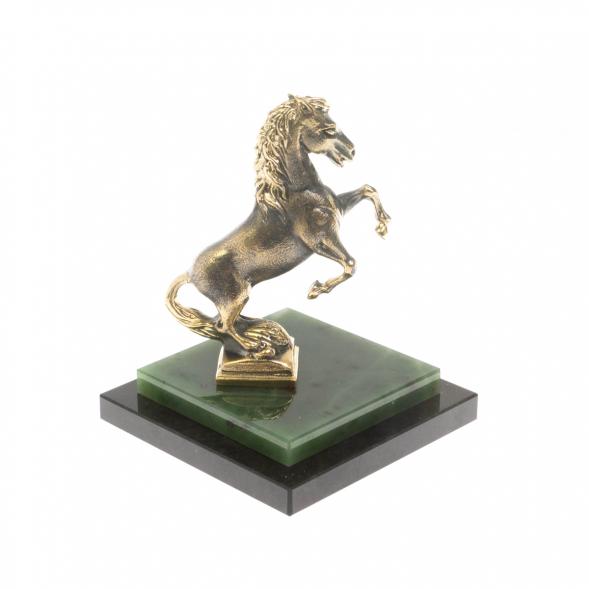 Лошадка из бронзы на подставке из нефрита 129727