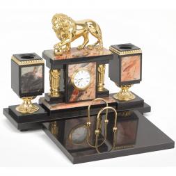 Настольный набор &amp;quot;Лев с шаром&amp;quot; из яшмы и долерита