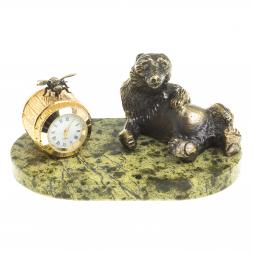 Часы из бронзы &amp;quot;Медведь с пчелой&amp;quot; змеевик