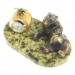 Часы из бронзы &amp;quot;Медведь с пчелой&amp;quot; змеевик