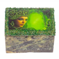 Шкатулка "Сундучок" с Хозяйкой медной горы змеевик 10х6,5х7 см