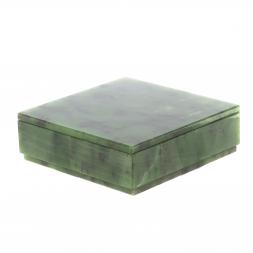 Шкатулка из саянского нефрита 10х10х3,5 см