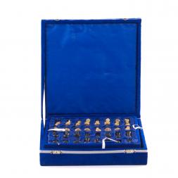 Подарочные шахматы из камня "Дебют" мрамор ракушечник 25х25 см