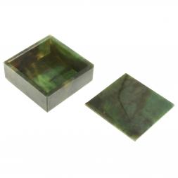 Шкатулка из камня нефрит квадратная 9,5х9,5х5 см