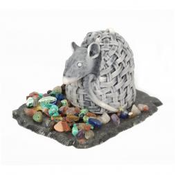 Сувенир "Крыса в корзинке" из мрамолита