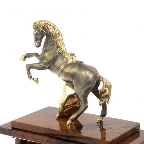 Настольные часы &amp;quot;Конь с попоной&amp;quot;из коричневого обсидиана 129607