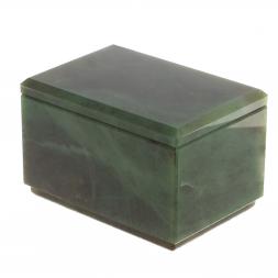 Шкатулка из нефрита 8х5,7х5 см