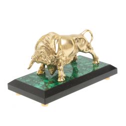 Бронзовая статуэтка "Бык" на подставке из малахита цвет золото