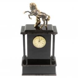 Настольные часы &amp;quot;Конь с попоной&amp;quot;из черного обсидиана
