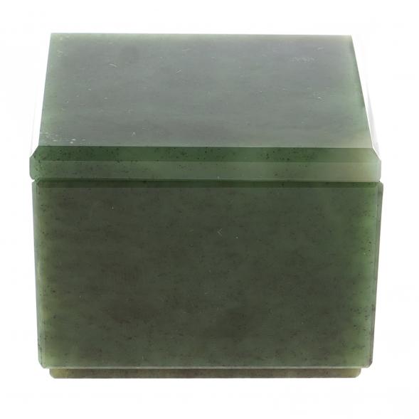 Шкатулка из нефрита 6,5х6,5х5 см 124539