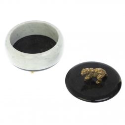 Шкатулка &amp;quot;Медведь&amp;quot; из белого мрамора и змеевика 15х15х11 см