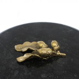 Шкатулка &amp;quot;Желуди&amp;quot; из белого мрамора и змеевика 15х15х8 см