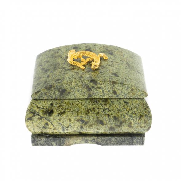 Шкатулка из змеевика с ящерицей 8,5х6,5х5,5 см 129467