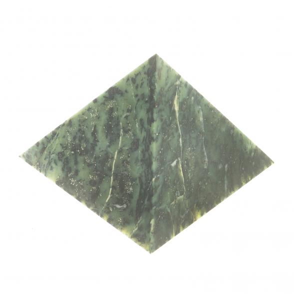 Пирамида из нефрита 8,5х8,5х6,5 см 124235