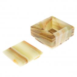 Шкатулка из оникса 7х7х6 см (3х3)