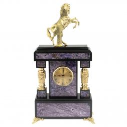 Часы &amp;quot;Конь с попоной&amp;quot; из чароита