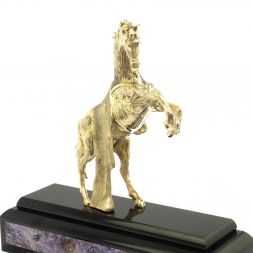 Часы &amp;quot;Конь с попоной&amp;quot; из чароита