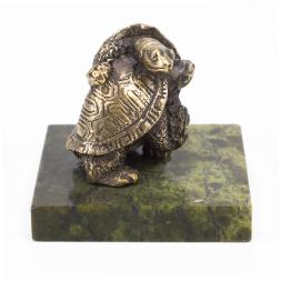 Статуэтка из бронзы и змеевика &amp;quot;Черепахи&amp;quot;