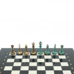 Шахматы "Стаунтон" фигуры бронза / патина 28х28 см из мрамора