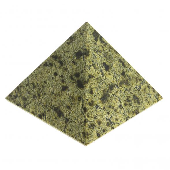 Пирамида 8,5х8,5х7,5 см камень змеевик 113907