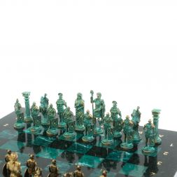 Шахматы "Римляне против Галлов" фигуры бронза / патина 36х36 см змеевик