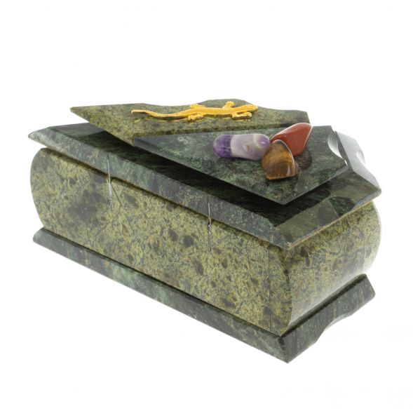 Шкатулка из змеевика с ящерицей 14х9х7,5 см 129119