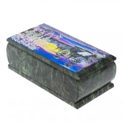 Шкатулка &amp;quot;Домик в зимнем лесу&amp;quot; из шабровского змеевика 18х9х6,5 см